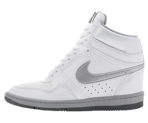 nike schuhe keilabsatz weiss|Weiße Keilabsatzsneaker online kaufen .